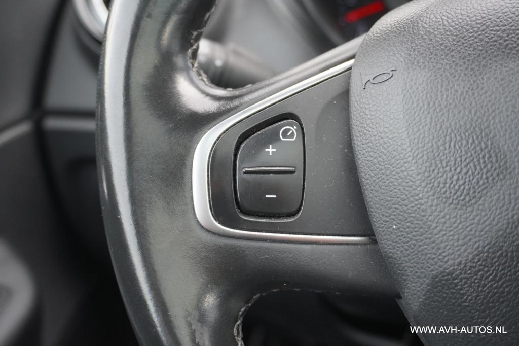 Renault Captur 1.3 tce intens automaat