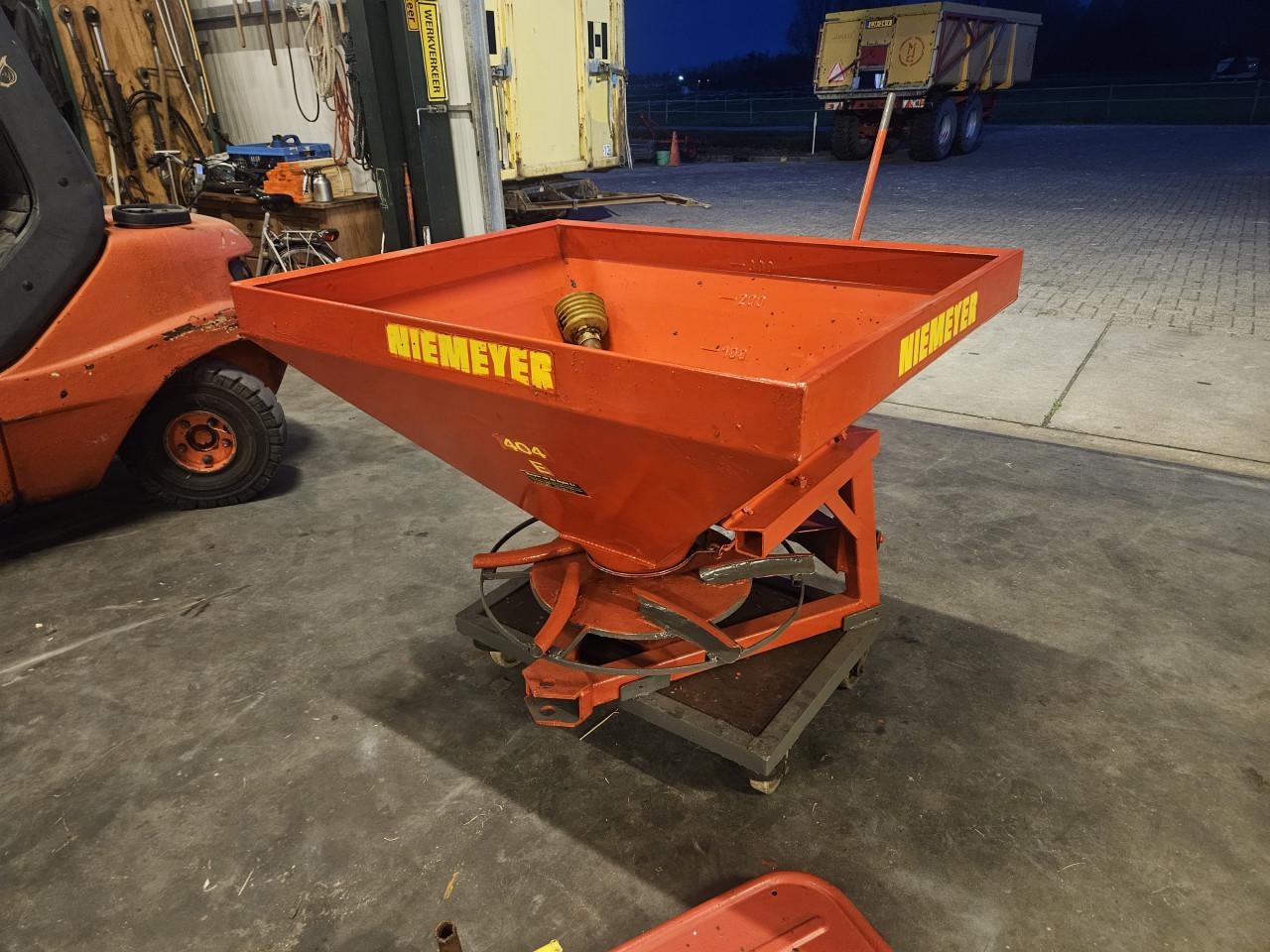 Niemeyer kunstmeststrooier