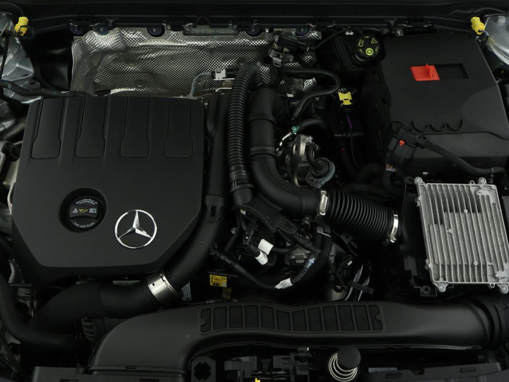 Mercedes-Benz Cla shooting brake shooting brake 180 amg | keyless go | sfee