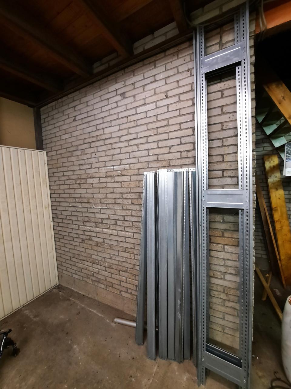 Stellingmateriaal stellingen bandenstelling legbordstelling gegalvaniseerd