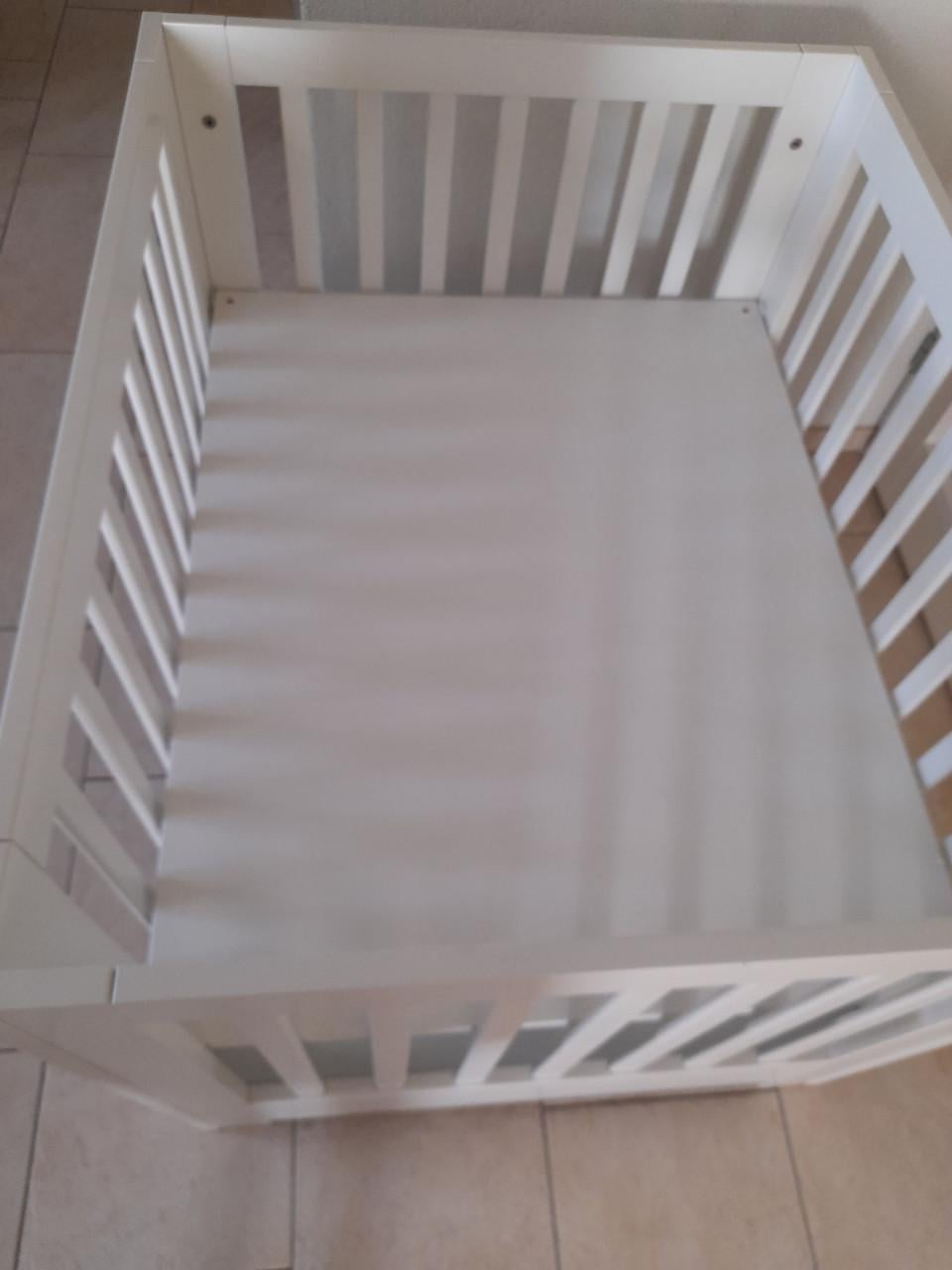 Kidsmill box 85x 105 (in goede nette staat )