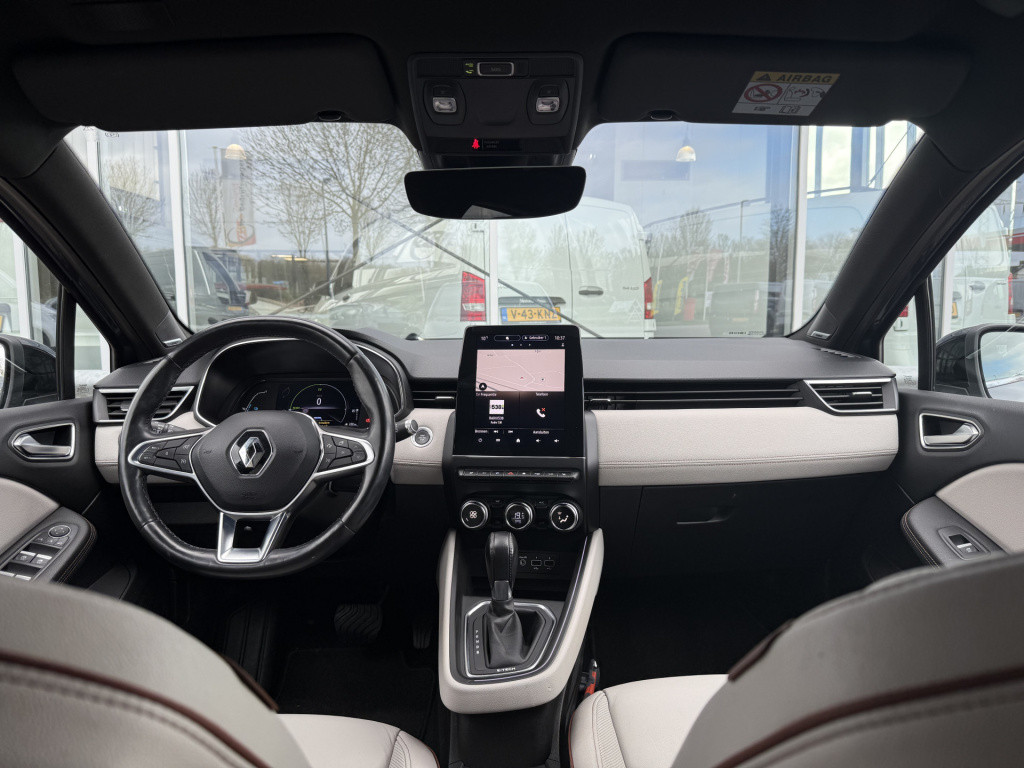 Renault Clio 1.6 e-tech hybrid 140 initiale paris | nl-auto | dealer ond. |