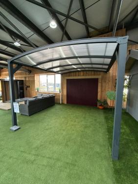 Showmodel gebogen carport