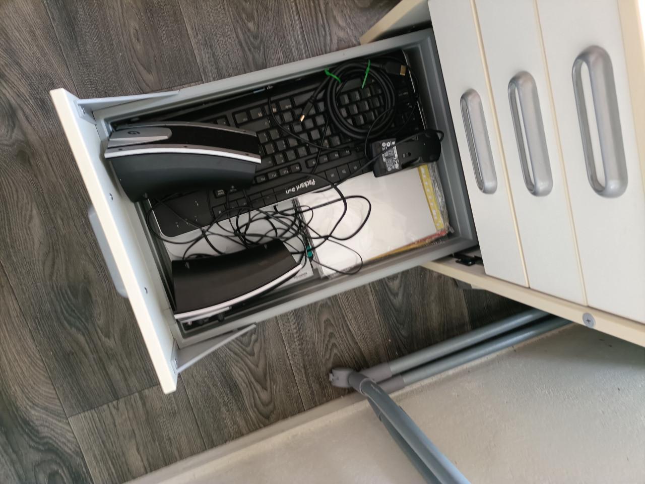 Stevig net laden blok op wielen