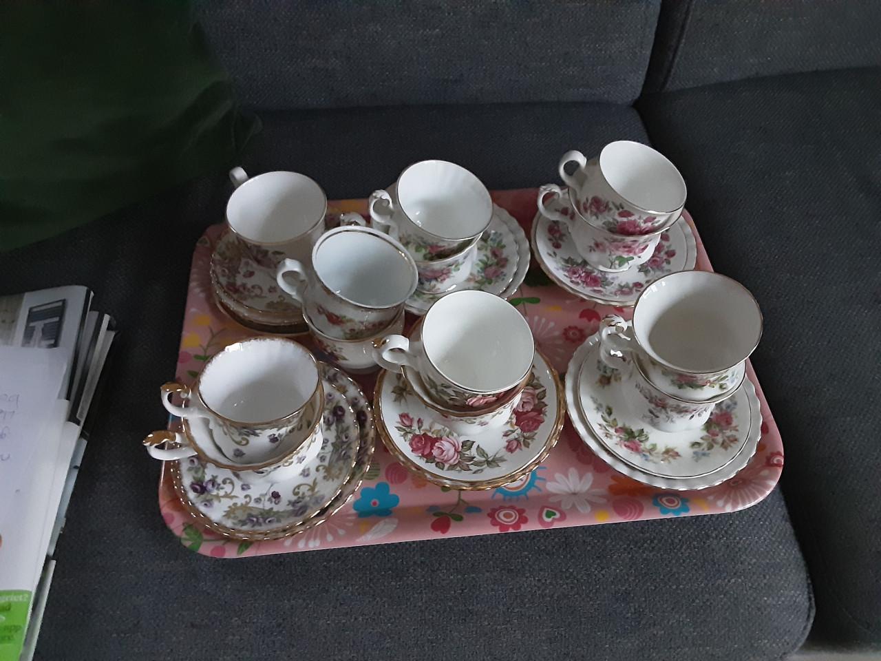 Kop en schotels  Royal Alberts en Queen Anne 7,50 per stuk