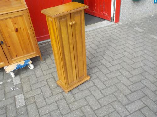 Mooie kwaliteit massief blank eiken cd rek in bijna nieuw staat