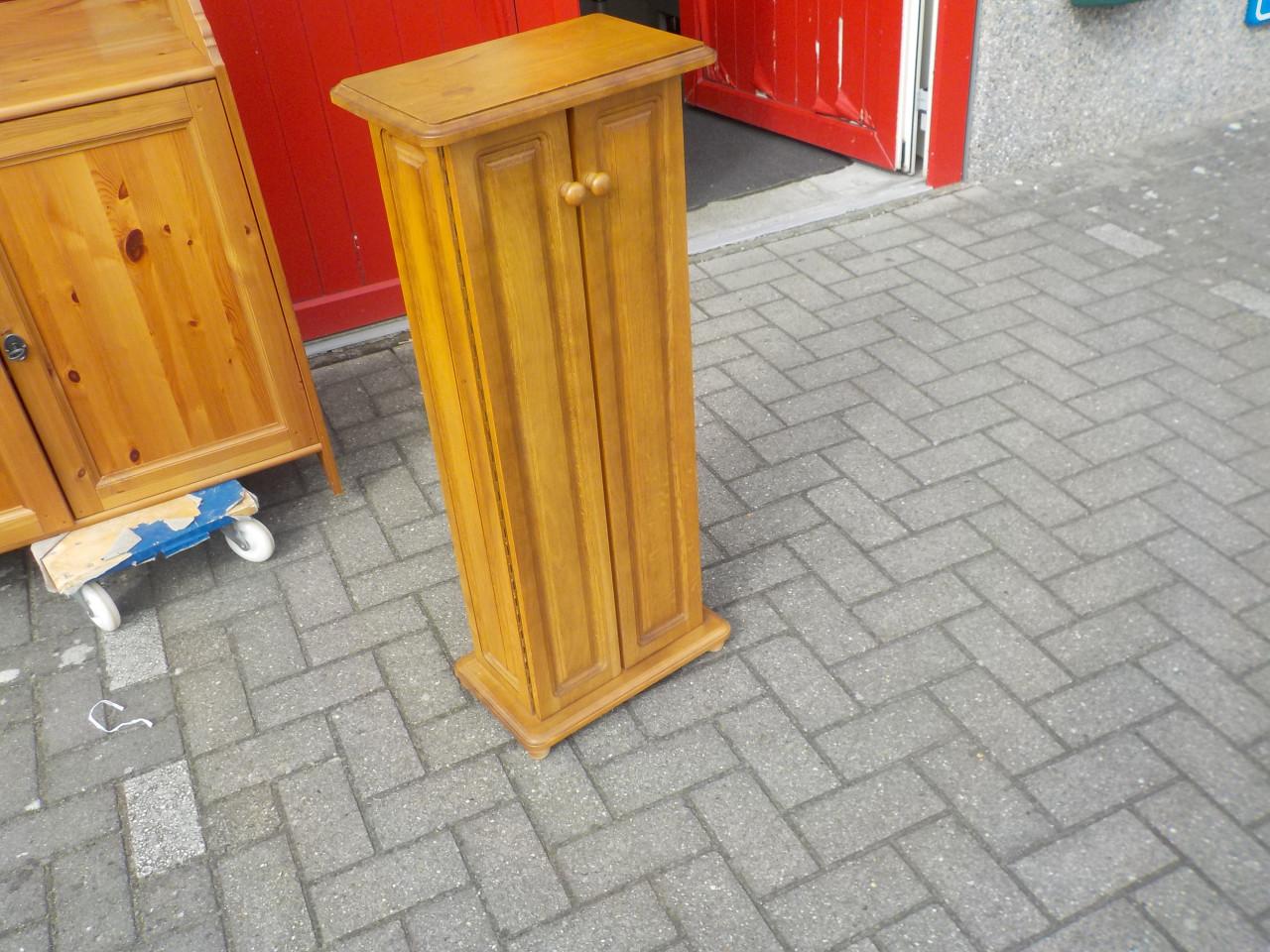 Mooie kwaliteit massief blank eiken cd rek in bijna nieuw staat