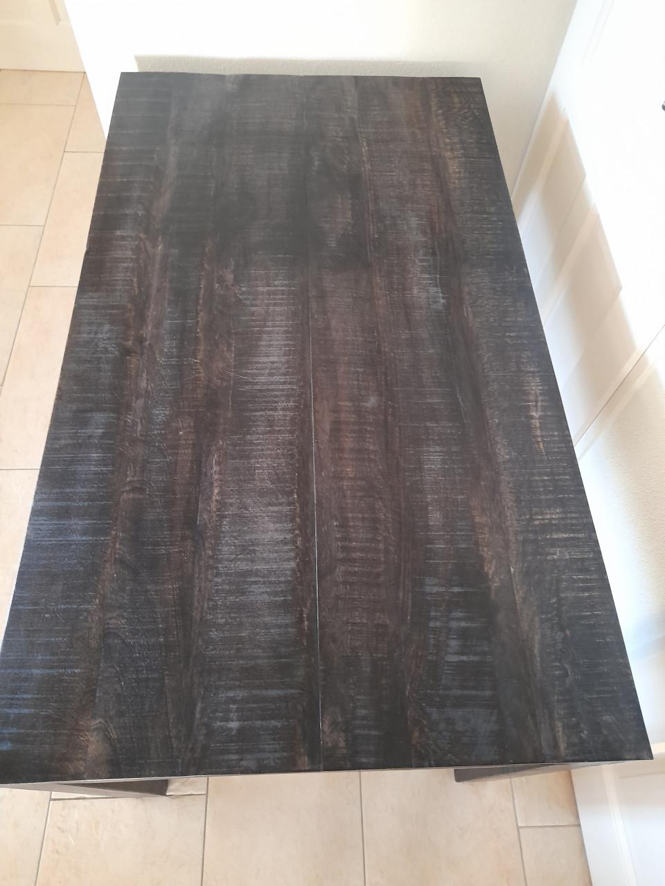 Massief Mango houten tafel 80 x 140 x 77H  (in goede nette staat )