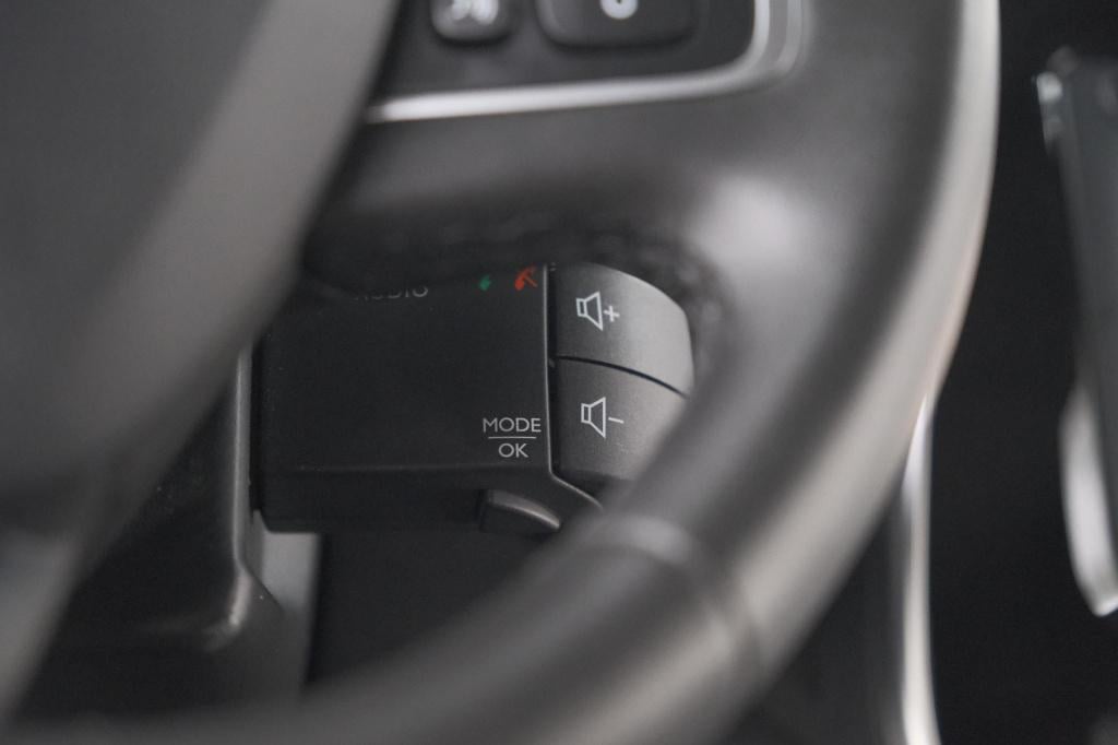 Renault Captur tce 90 limited | trekhaak | navigatie | parkeersensoren