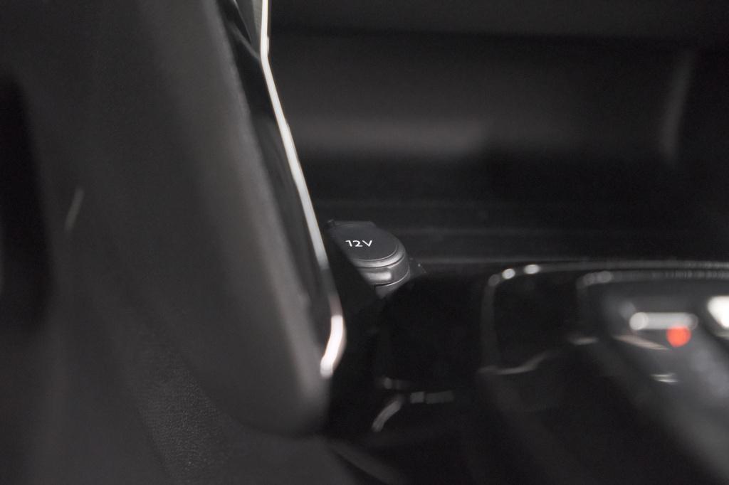 Peugeot 208 1.2 hybrid 110 e-dcs6 allure | apple carplay | parkeersensoren 