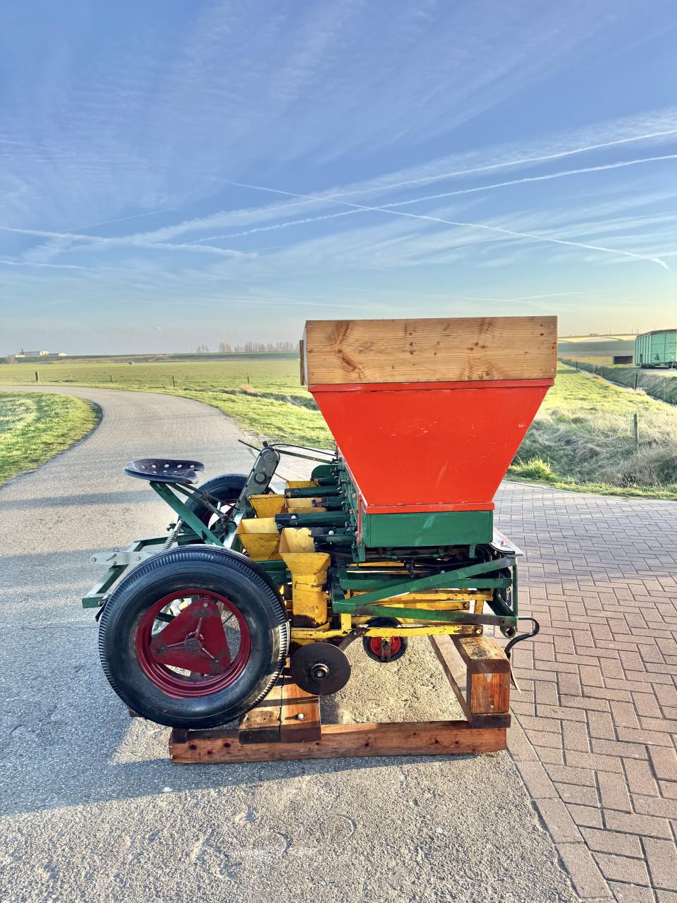 Te koop uien/bollen plantenmachine 1,5