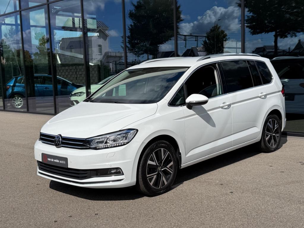 Volkswagen Touran 1.5 tsi 150pk highline | trekhaak | led | carplay | 17 in