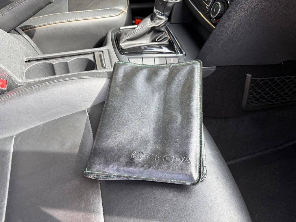 Skoda Superb 2.0 tsi elegance bns
