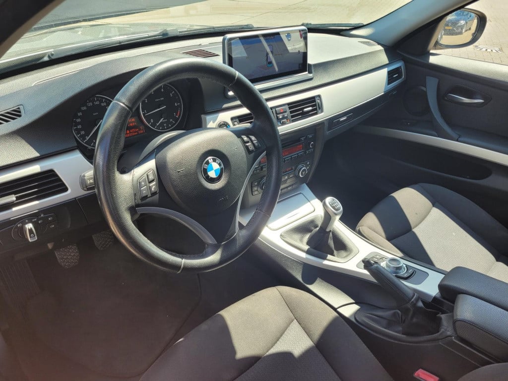 BMW 3-serie 316i business line navi.