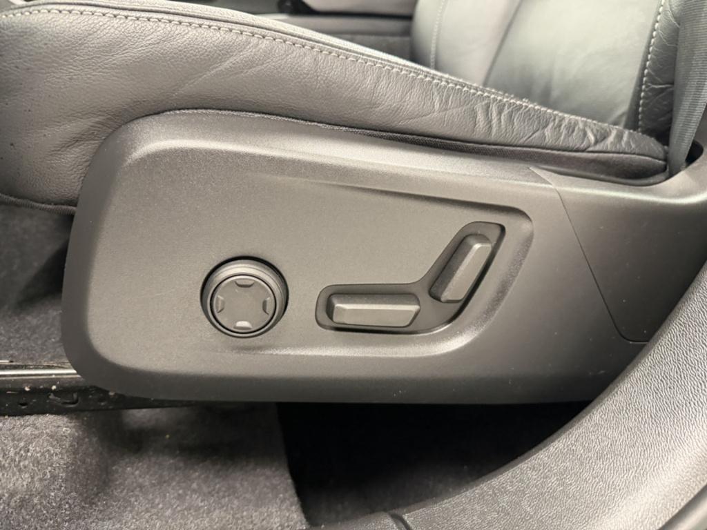 Volvo XC40 1.5 t4 recharge inscription | harman/kardon | leer | panoramadak