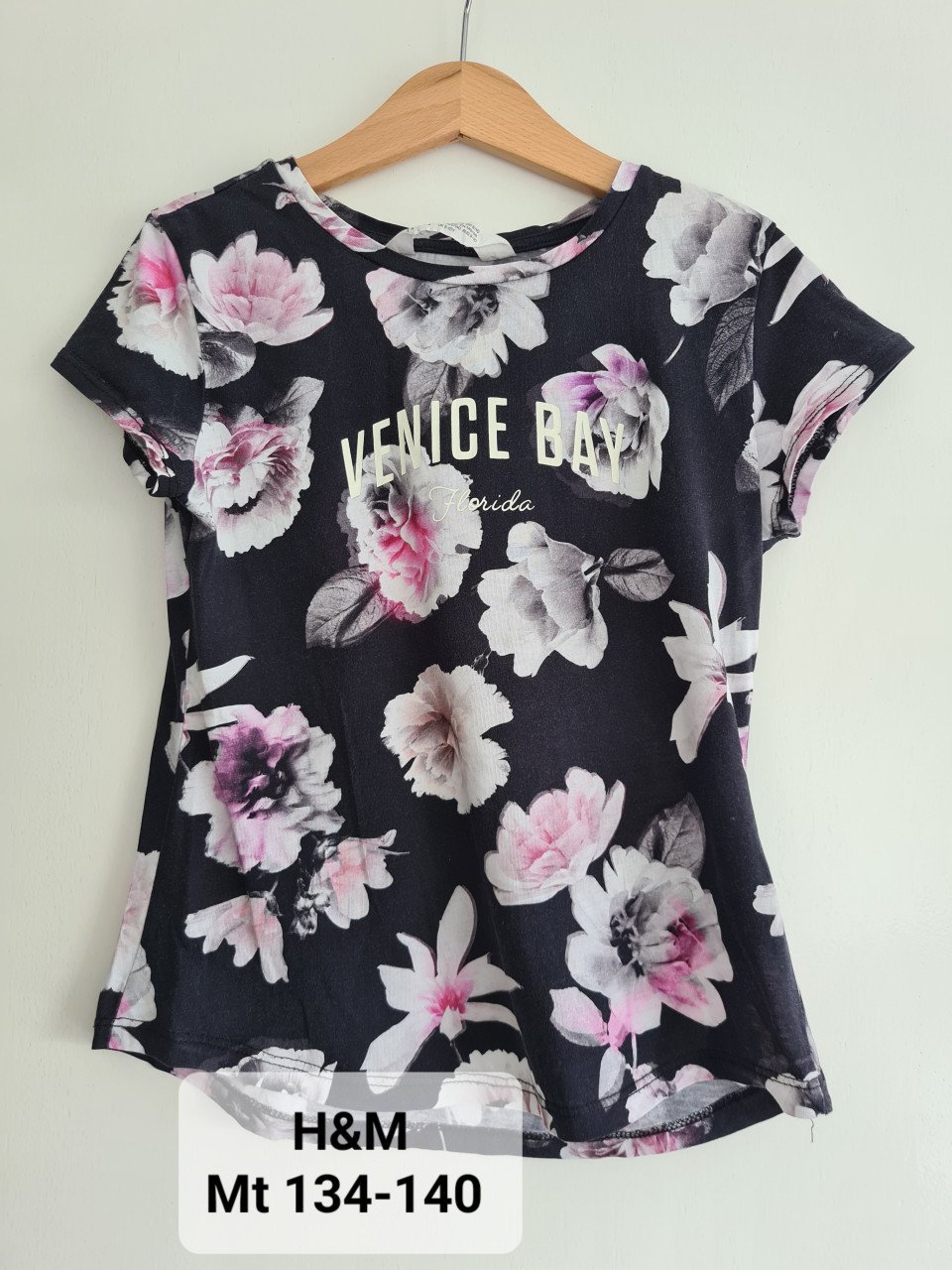 Zwart bloemen shirt van H&M  Maat 134-140