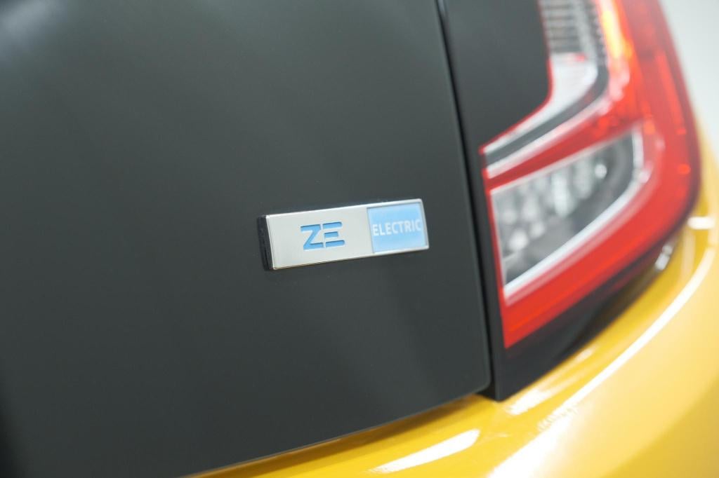 Renault Twingo z.e. r80 collection | lage kilometerstand | apple carplay | 