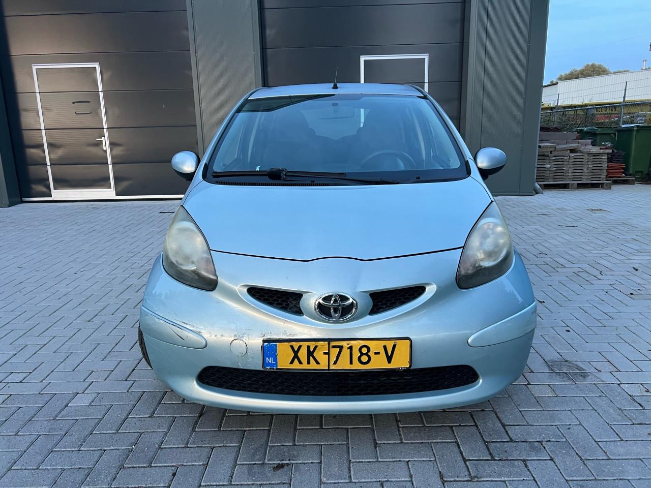 Toyota Aygo 1.0-12V Airco € 999