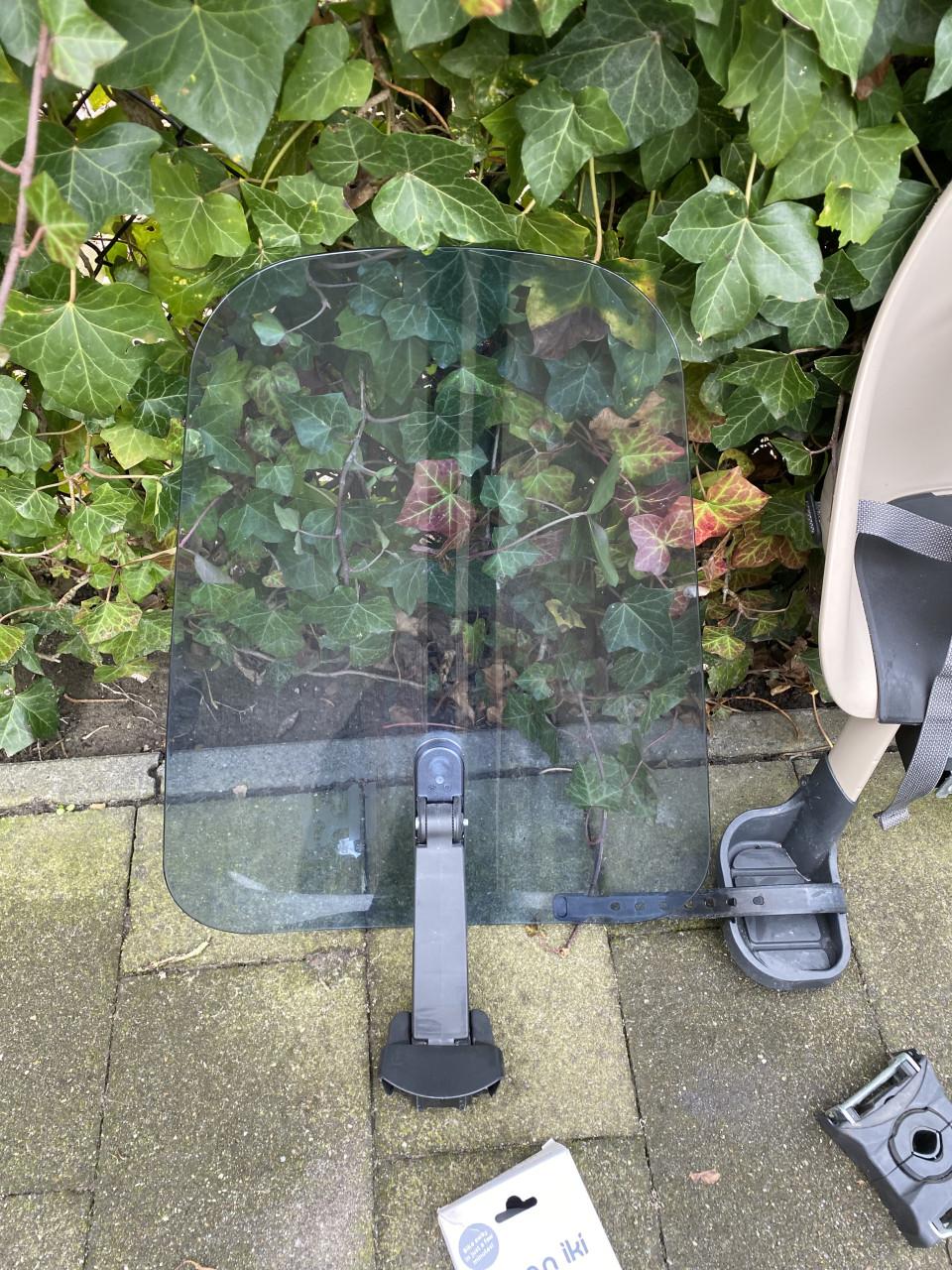 Urban iki voorzitje met windscherm + 2 adapters