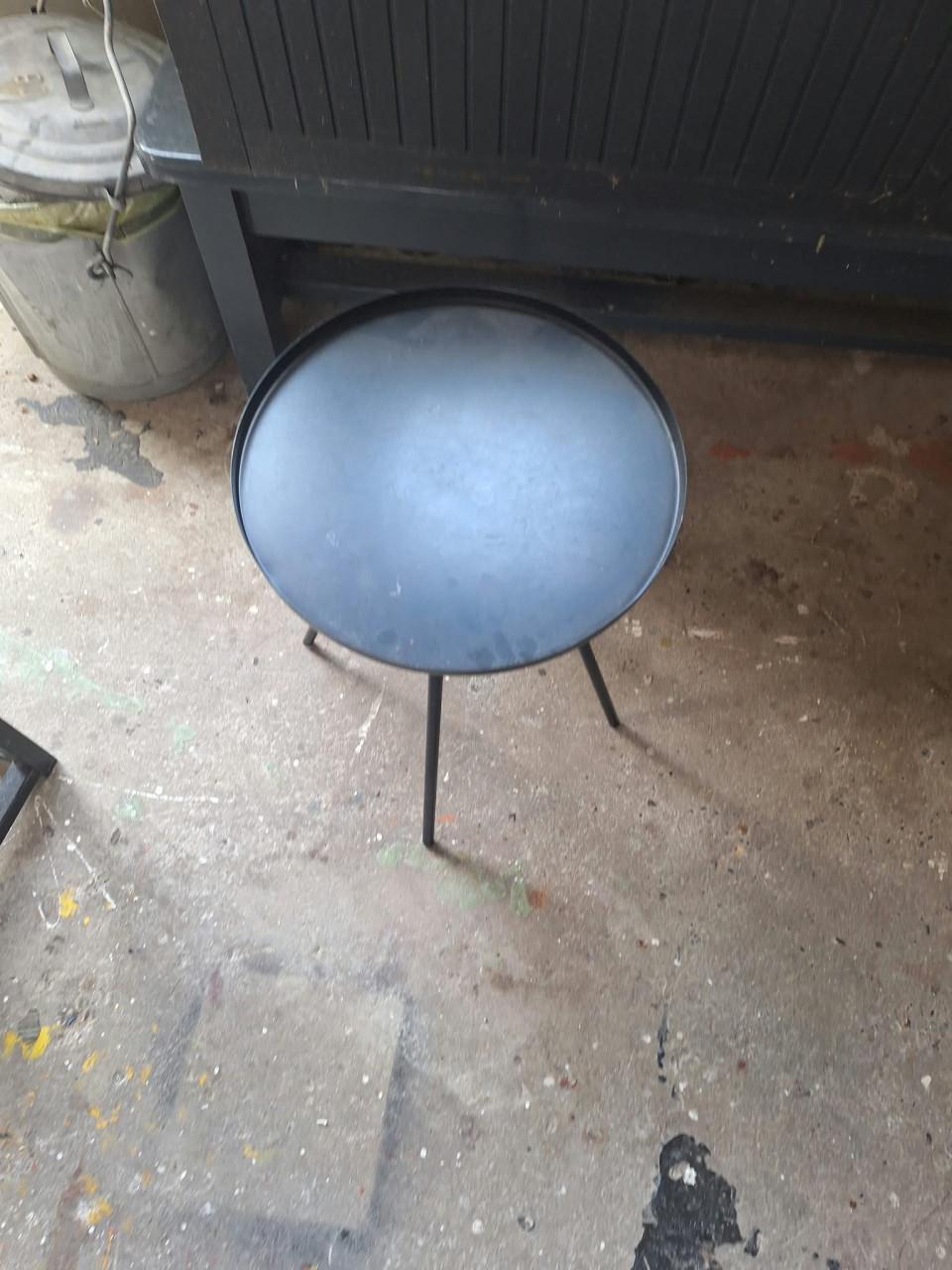 Bijzet tafel / bankjes