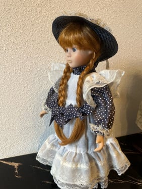 Pop “Imogen” The Promenade Collection (op standaard)