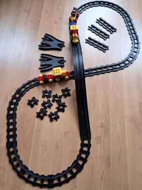 Duplo treinbaan met spoorbrug, rails en wissels