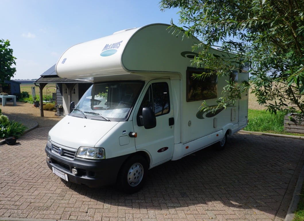 Mc. Louis Glen 461 2004 Stapelbed met 74.000km