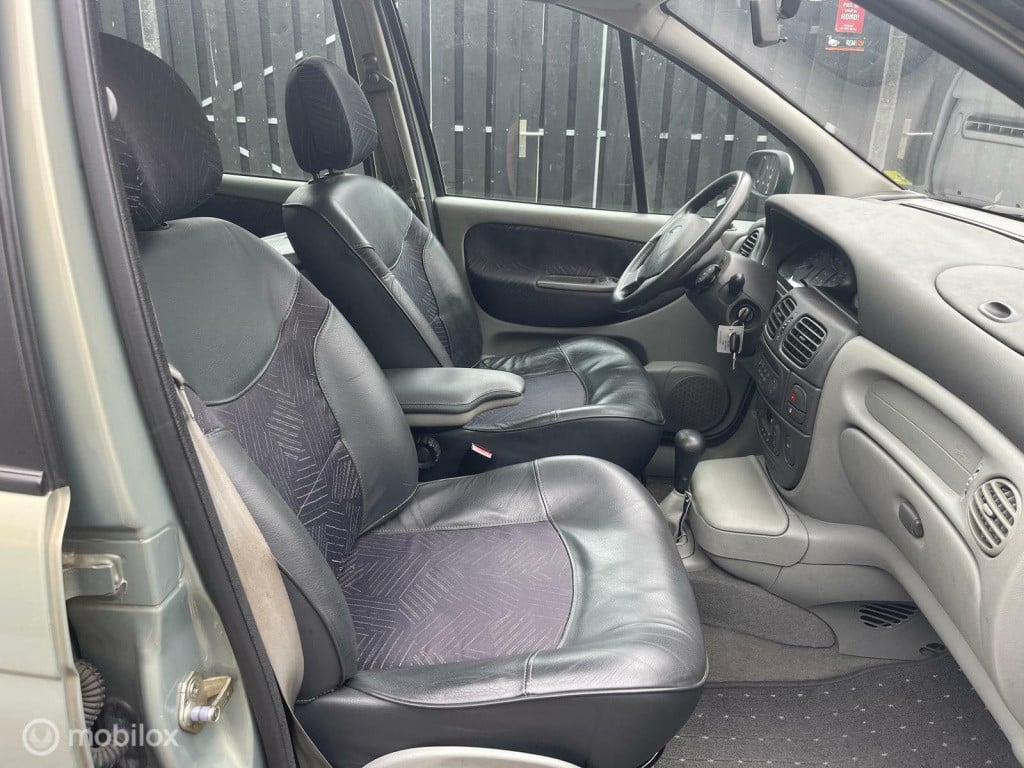Renault Scenic 1.6-16v expression
