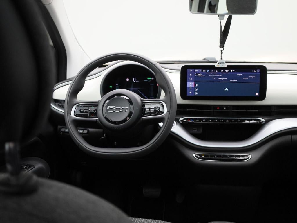 Fiat 500e icon 42 kwh | panoramadak | apple carplay / android auto | climat