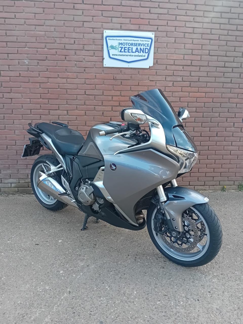 Honda VFR 1200 F | DCT