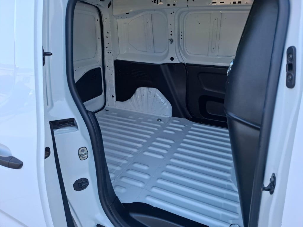 Peugeot Partner 1.5 bluehdi pro airco / cruise controle / n.a.p / euro 6