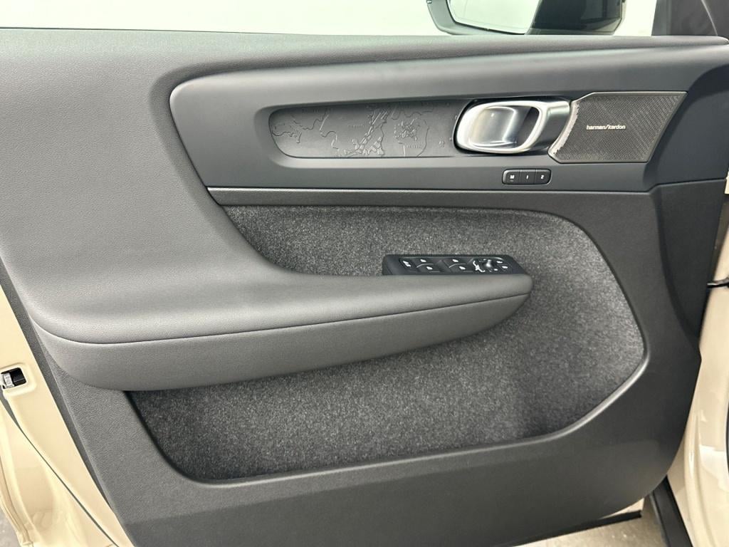 Volvo Ex40 extended range plus dark europa | € 6000 voordeel | direct lever