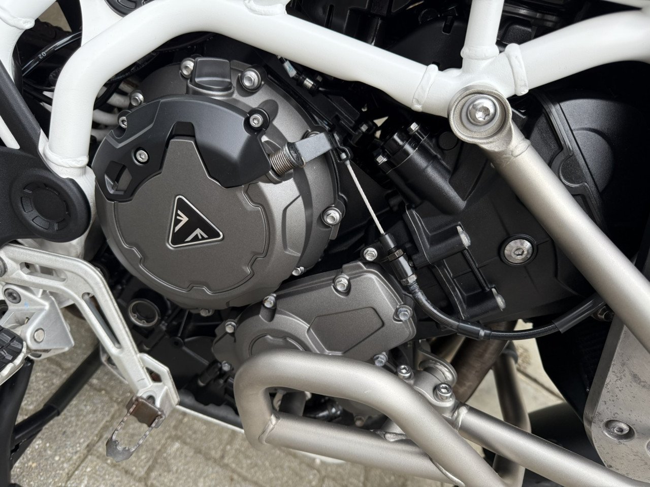 Complete en jonge Triumph Tiger 900 Rally Pro slechts 4800km