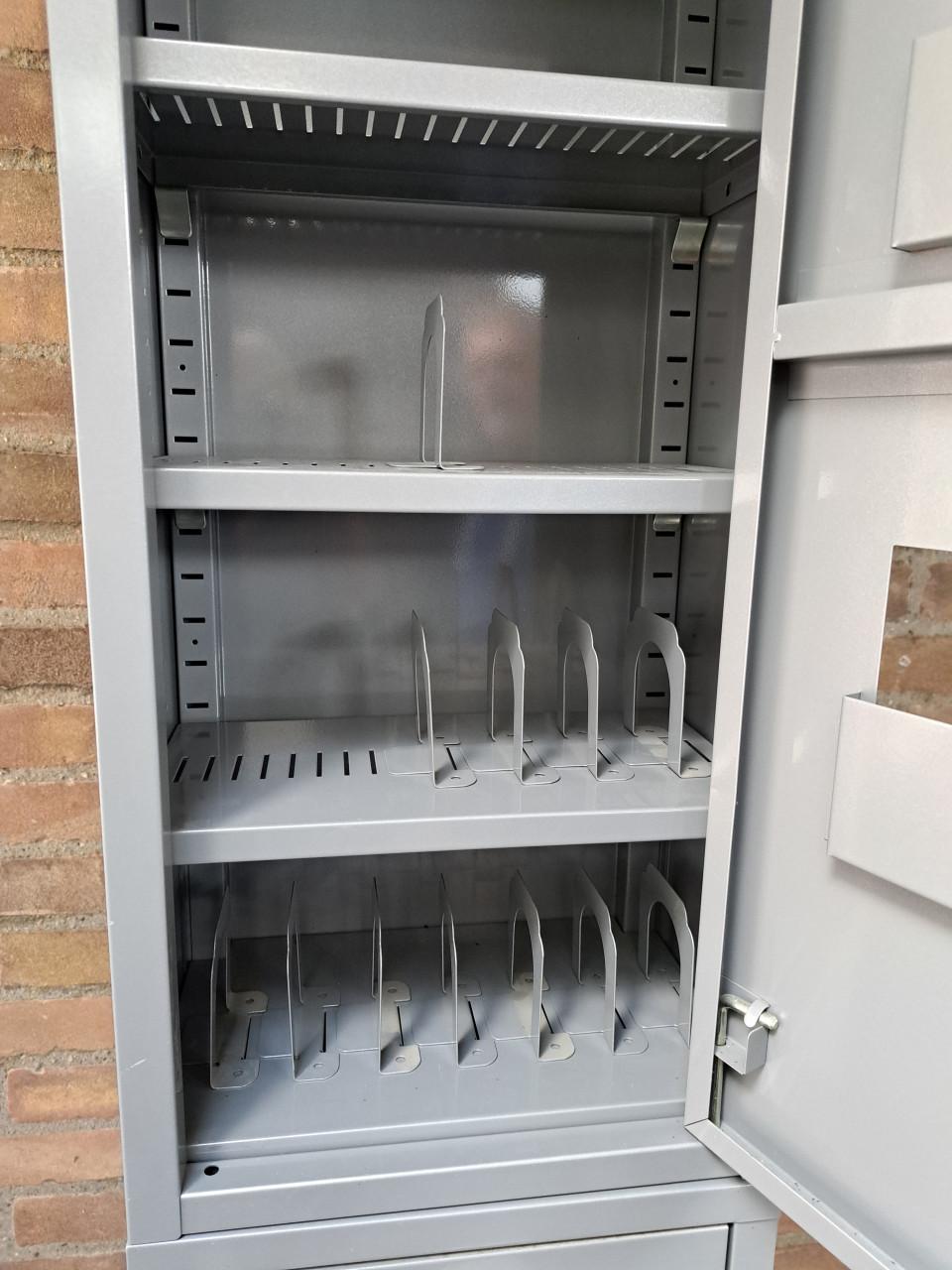 Lockerkast voor CD's