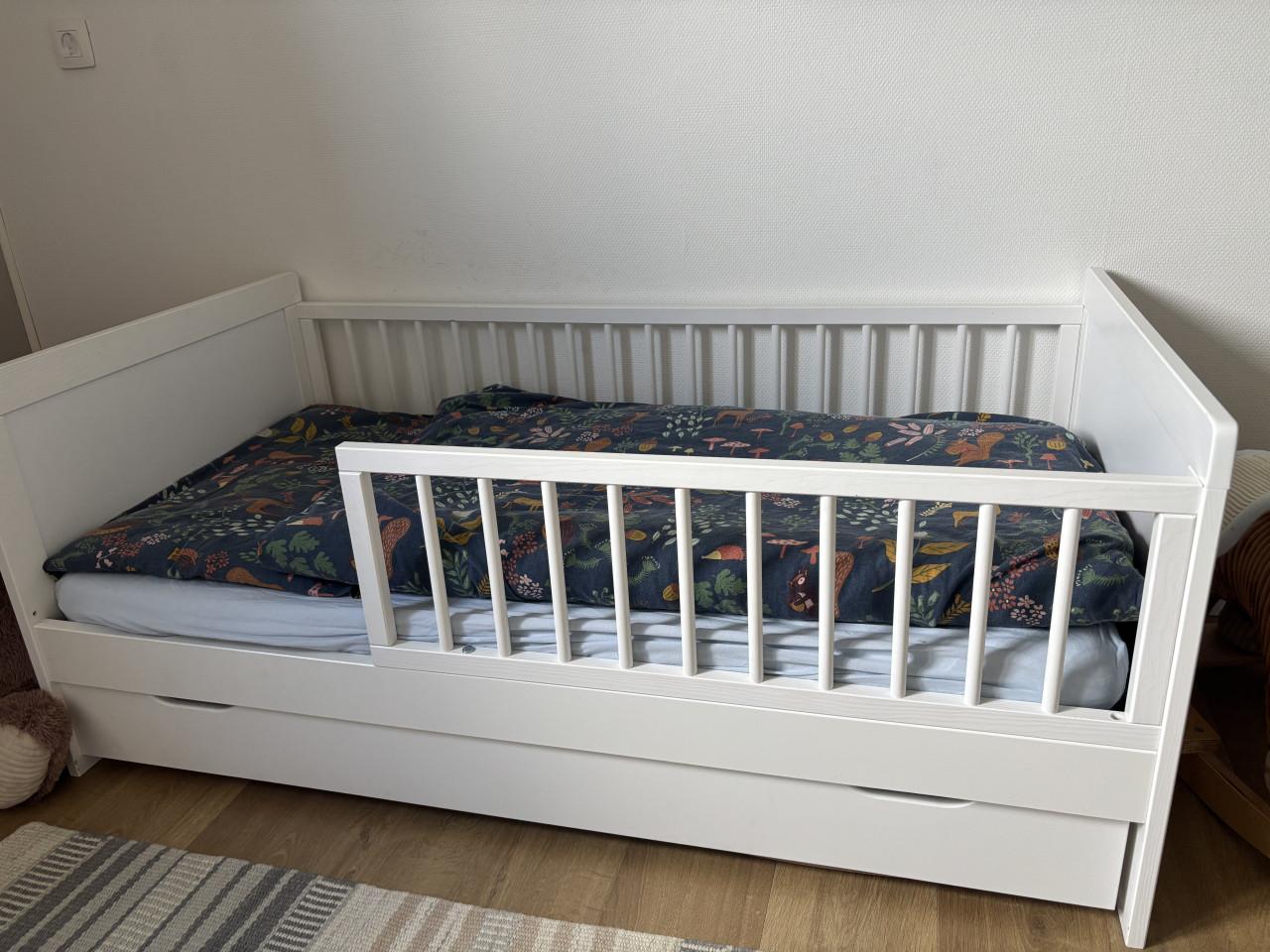 Peuterbed incl. onderschuiflade