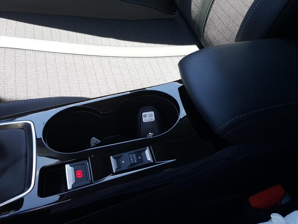 Peugeot 2008 1.2 puretech 100pk allure pack navigatie | apple carplay & and