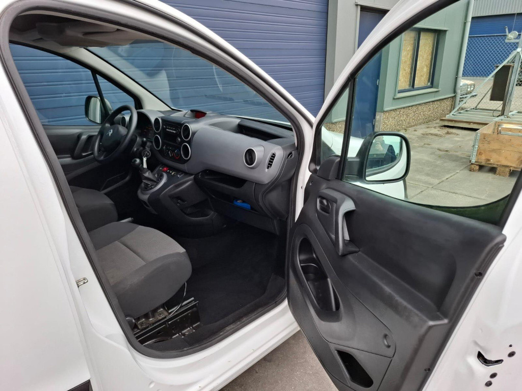 Citroen Berlingo 1.6 bluehdi 75 comfort airco / kasten inrichting / trekhaa