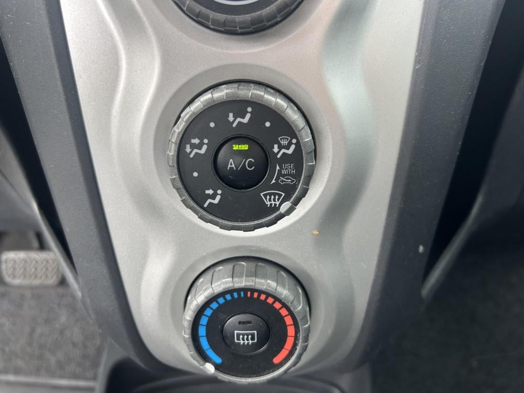 Toyota Yaris 1.3 vvti sol mmt automaat