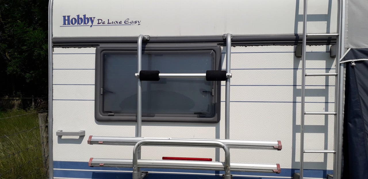 Caravan Hobby de Luxe 400 SF