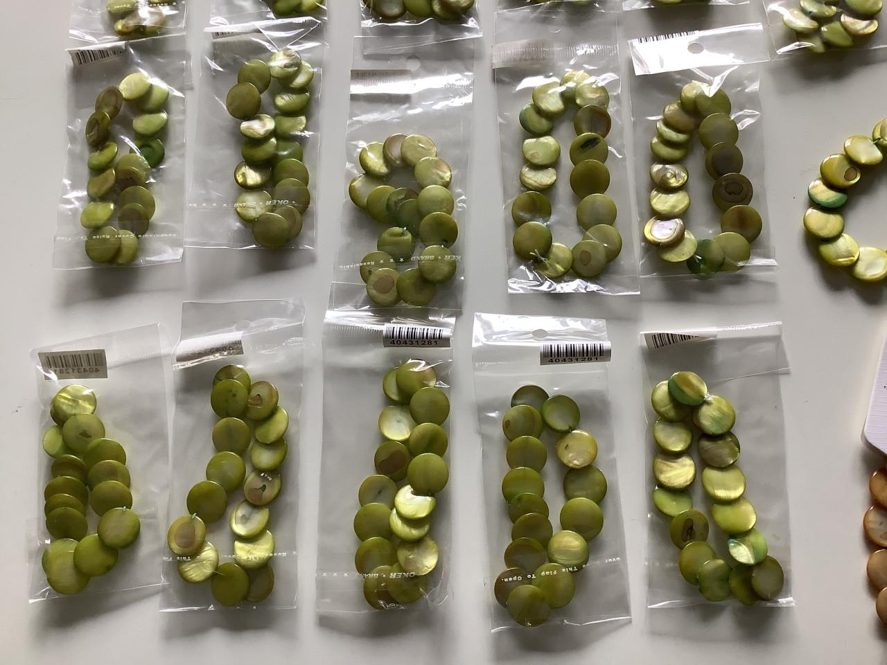 Partij leuke armbandjes ( partij 124).