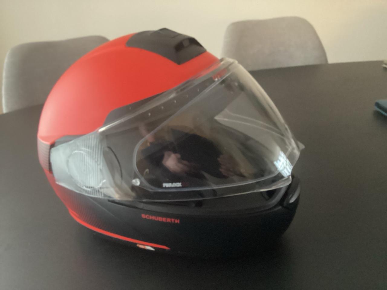Schuberth C4