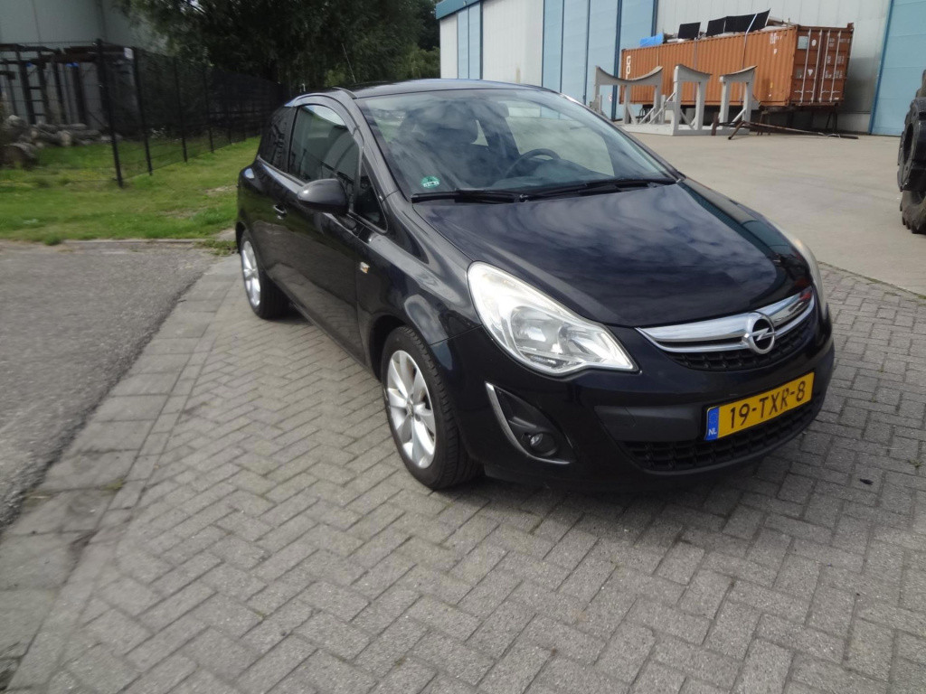 Opel Corsa 1.2 ecoflex anniversay edition lpg