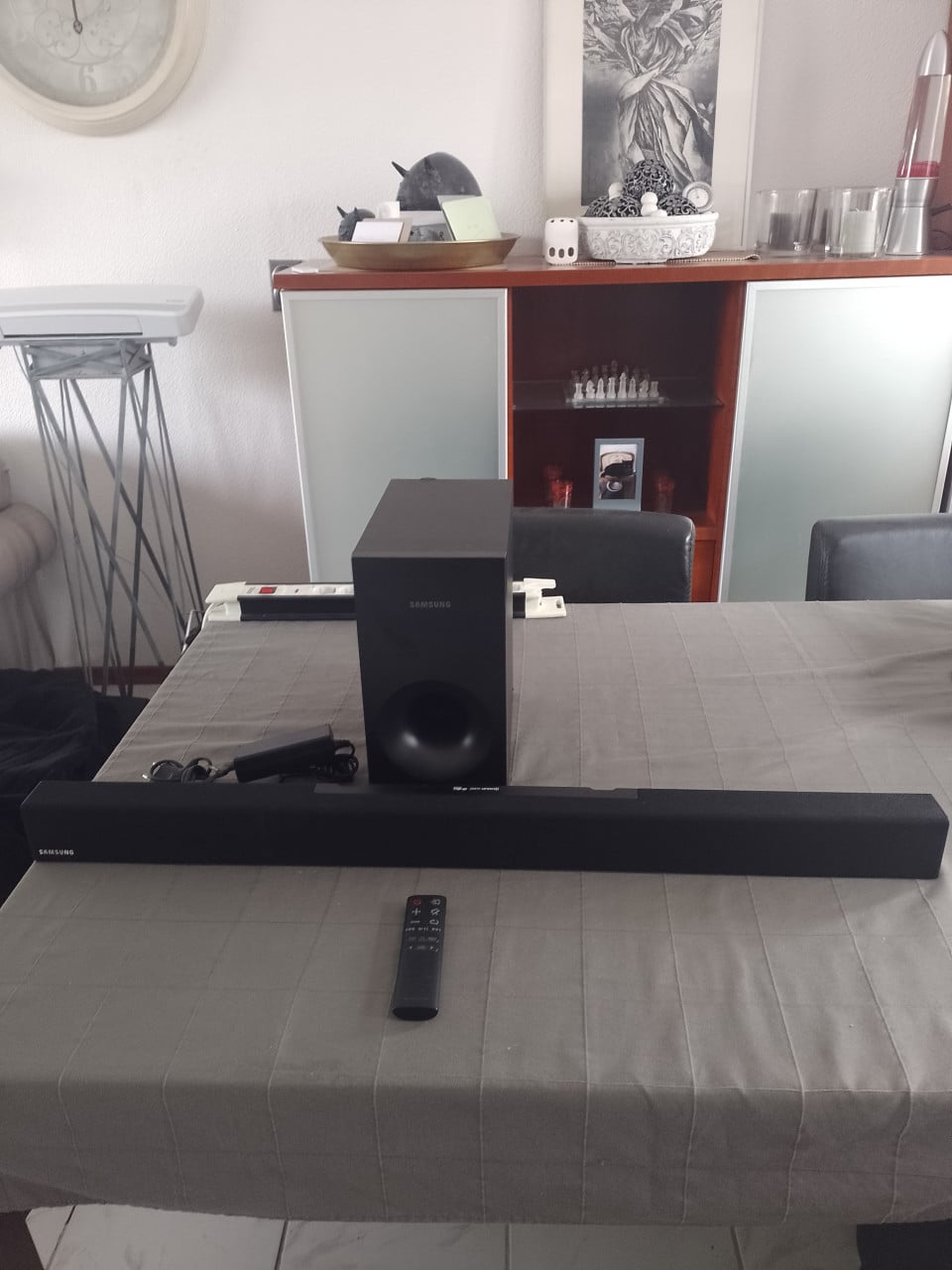Samsung hw-k335- soundbar met afstandsbediening en subwoofer