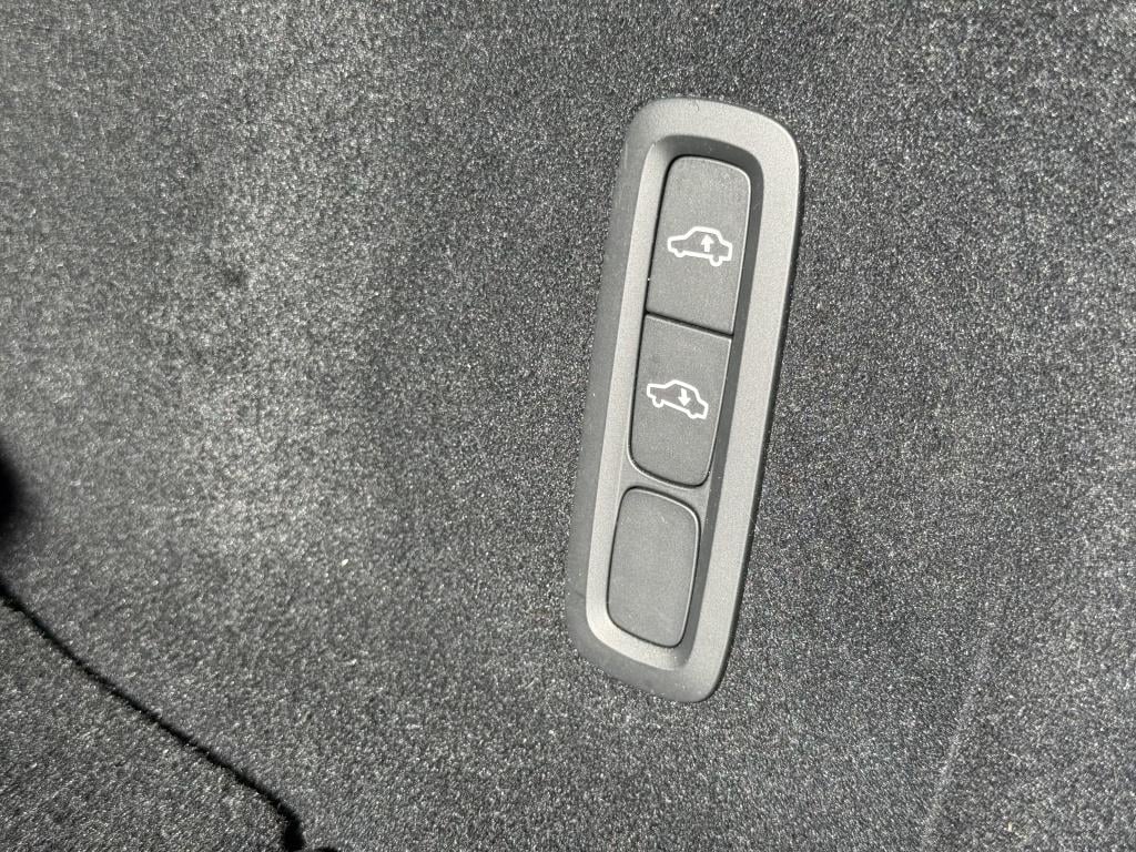 Volvo XC60 t8 455pk recharge ultra black edition| full options! luchtvering