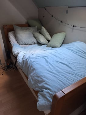 Stevig bed met verstelbare lattenbodem (eletrisch)