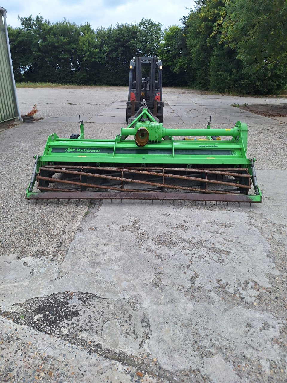 Avr multivator