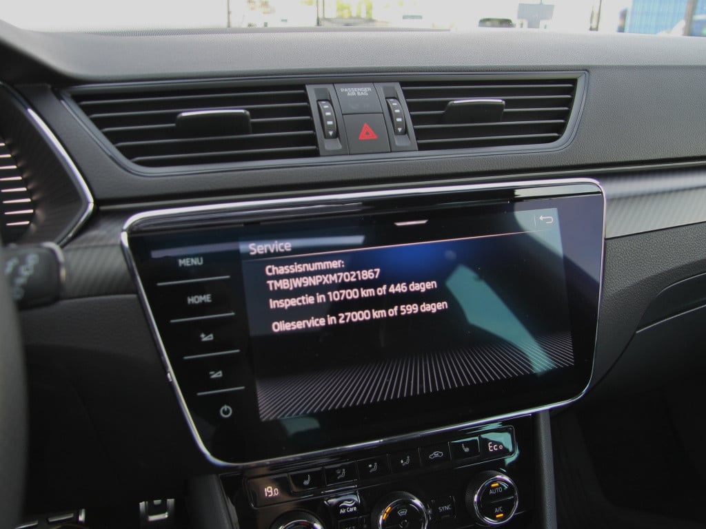 Skoda Superb combi 1.4 tsi iv 218pk sportline | pano dak | trekhaak