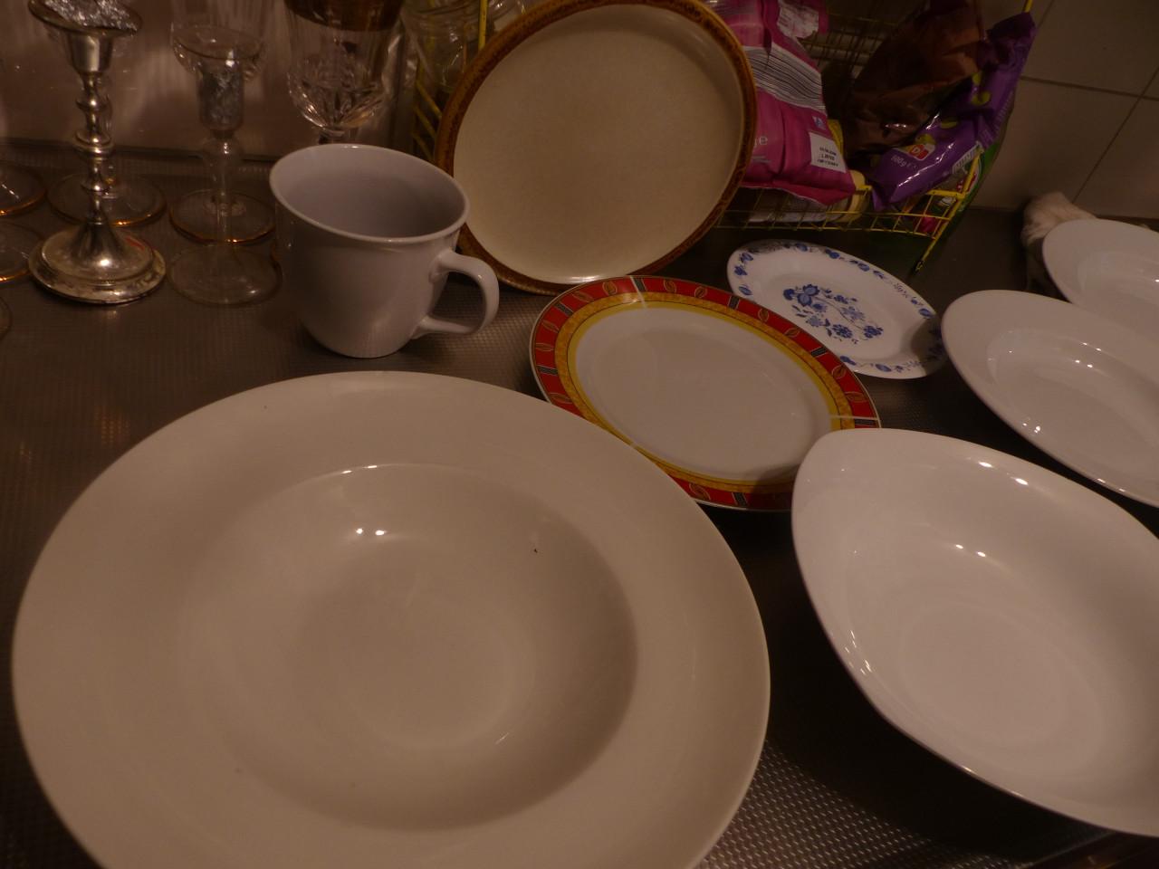 Gratis borden zeer schoon maar niet meer gaaf op te halen in Goes