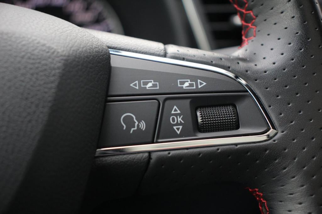 Seat Leon st 1.8 tsi fr business intense - pano - carplay - leder/alcantara