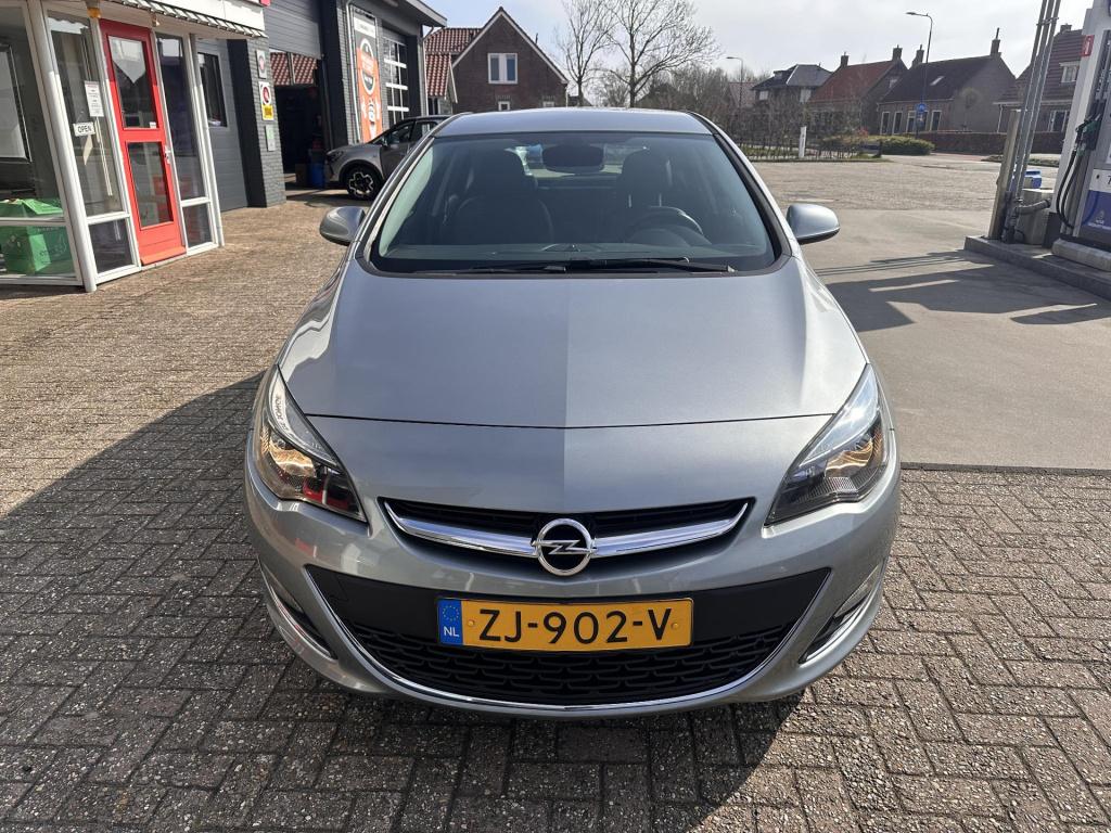 Opel Astra 1.4 turbo blitz